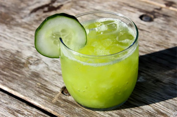 Réaliser un jus léger pour les sportifs pour lutter contre les courbatures